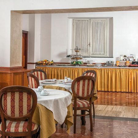 Hotel Cesare 14 Naples Luaran gambar