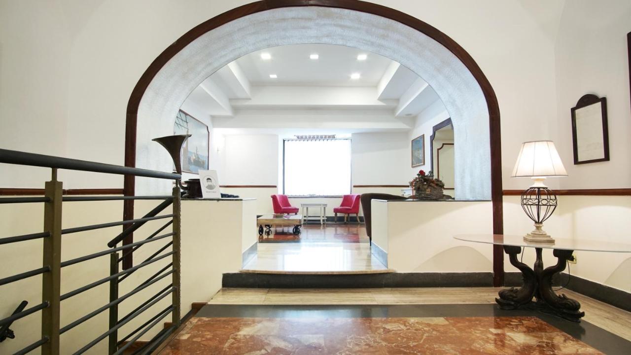 Hotel Cesare 14 Naples Luaran gambar