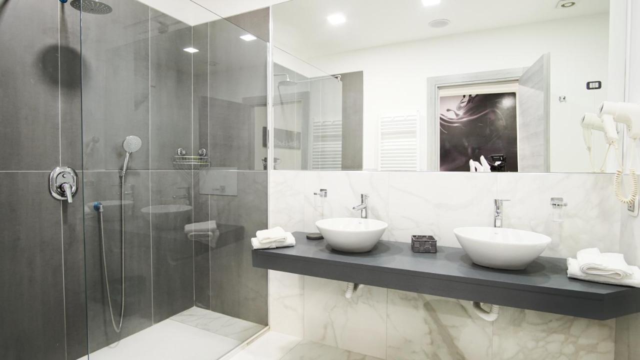Hotel Cesare 14 Naples Luaran gambar