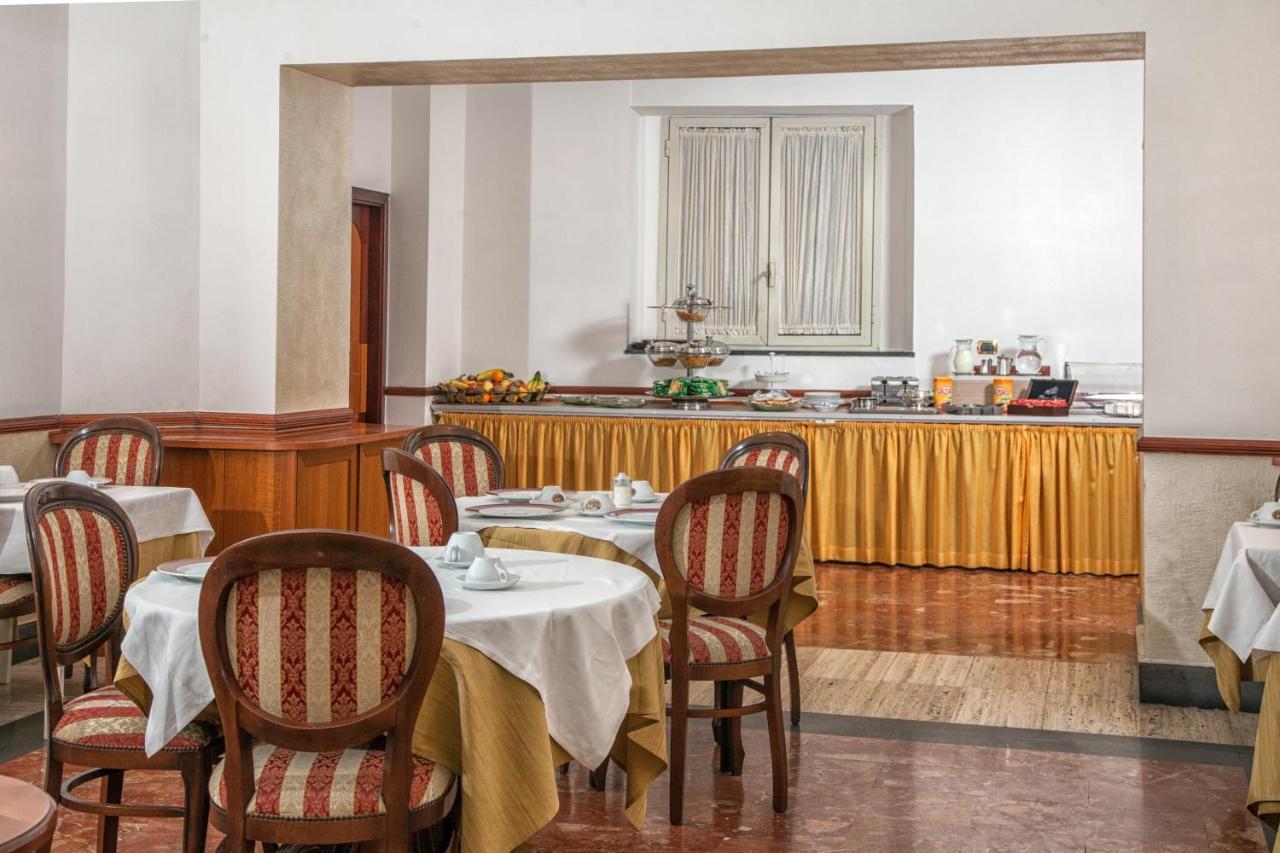 Hotel Cesare 14 Naples Luaran gambar