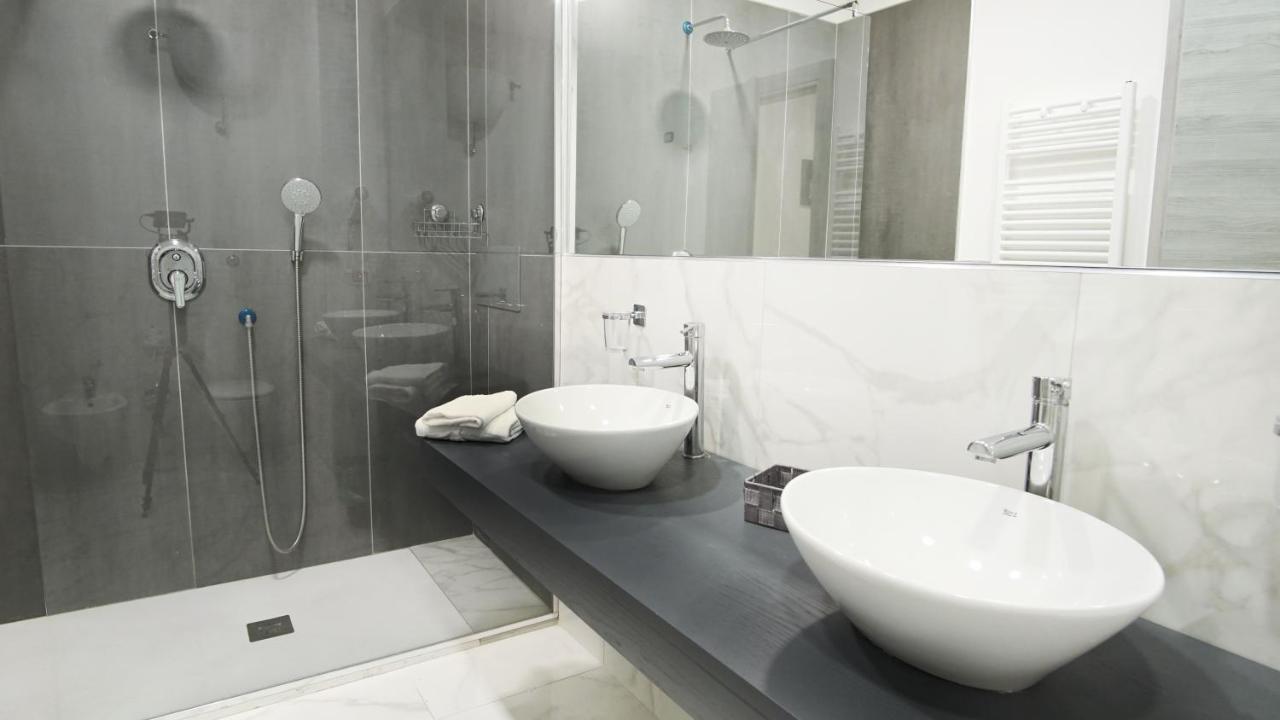 Hotel Cesare 14 Naples Luaran gambar