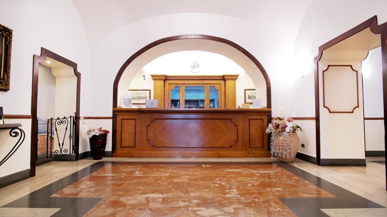 Hotel Cesare 14 Naples Luaran gambar